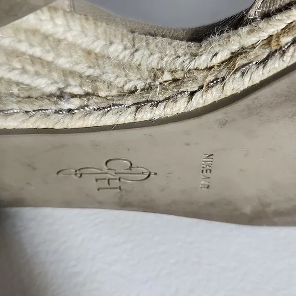 Cole Haan Womens Wedge Heels Size 9 shoes has flaw - Picture 13 of 16
